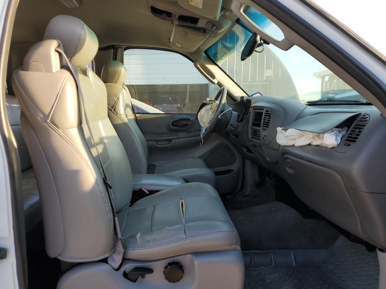 2002 Ford F150 - Фото 7