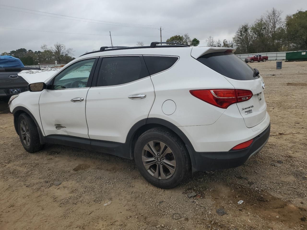 2015 Hyundai Santa Fe Sport - Image 2