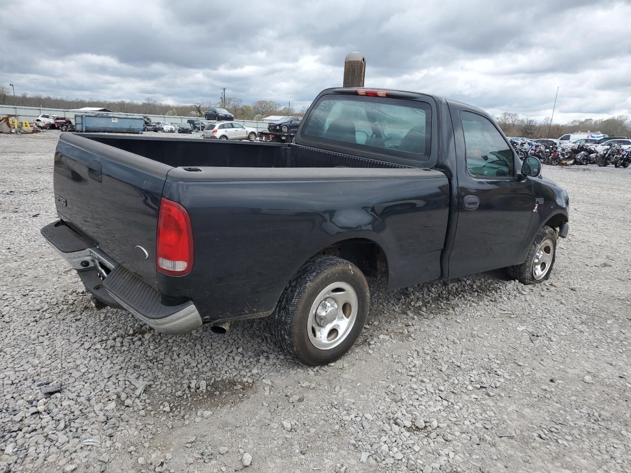 2003 Ford F150 - Фото 3