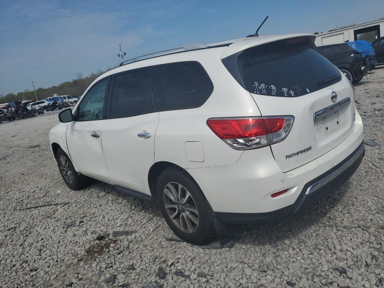 2013 Nissan Pathfinder S - Фото 2