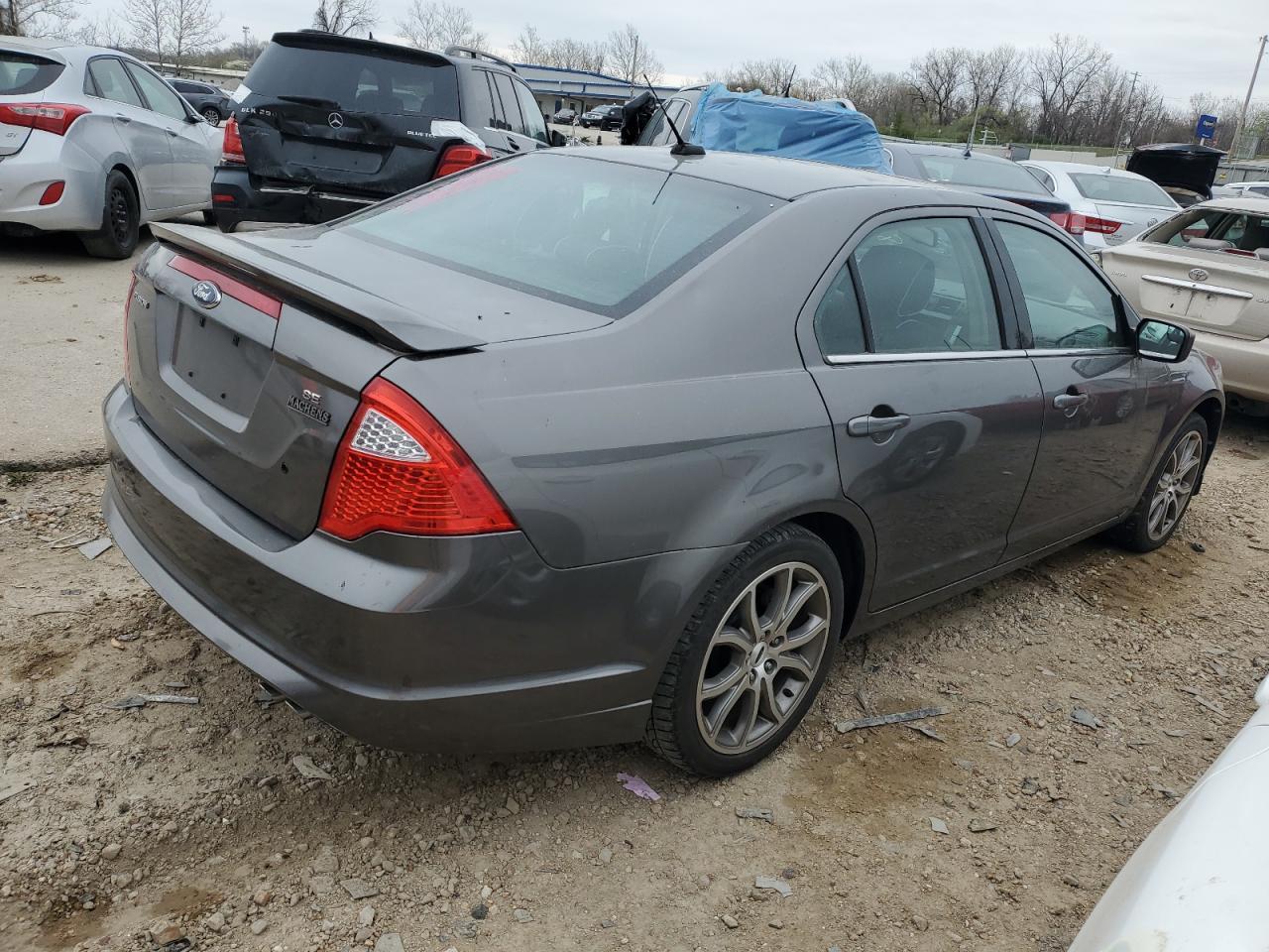 2011 Ford Fusion Se - Фото 3