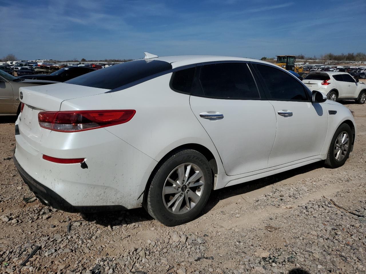 2019 Kia Optima Lx - Image 3