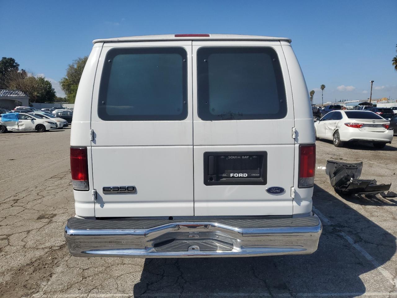2008 Ford Econoline E350 Super Duty Van - Image 6