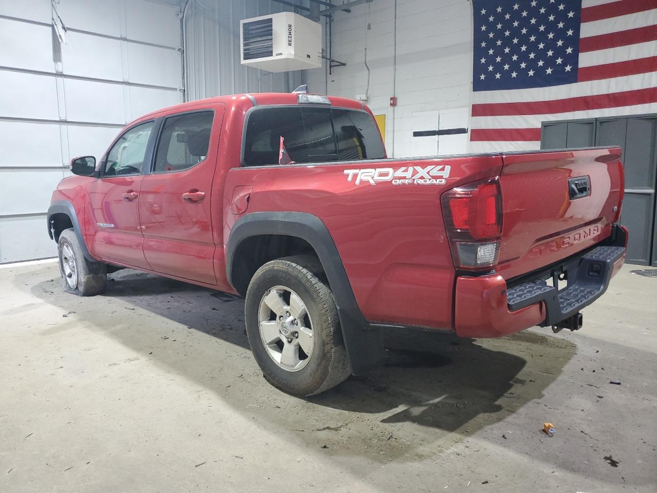2018 Toyota Tacoma Double Cab - Image 2