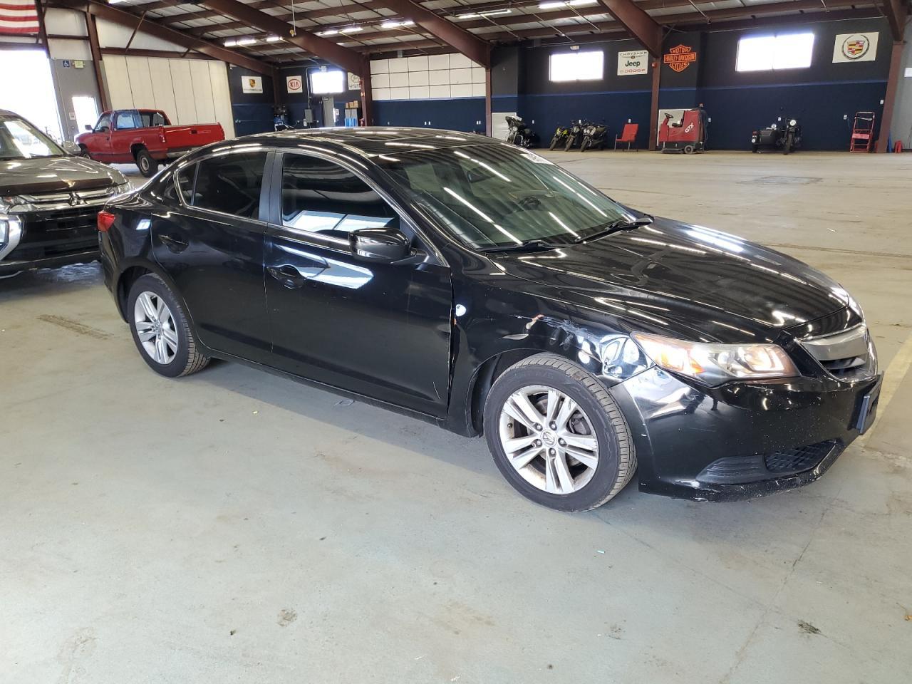 2013 Acura Ilx 20 - Image 4