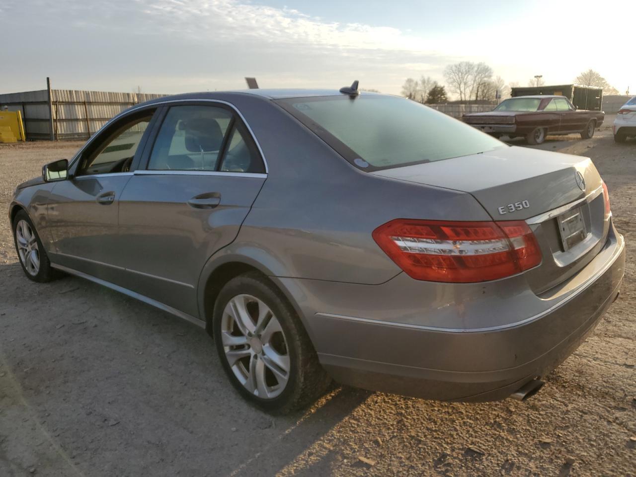2011 Mercedes-Benz E 350 - Фото 2