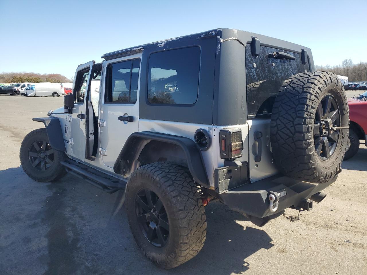2007 Jeep Wrangler Sahara - Фото 2