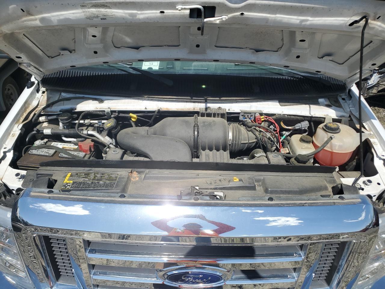 2017 Ford Econoline E450 Super Duty Cutaway Van - Фото 7