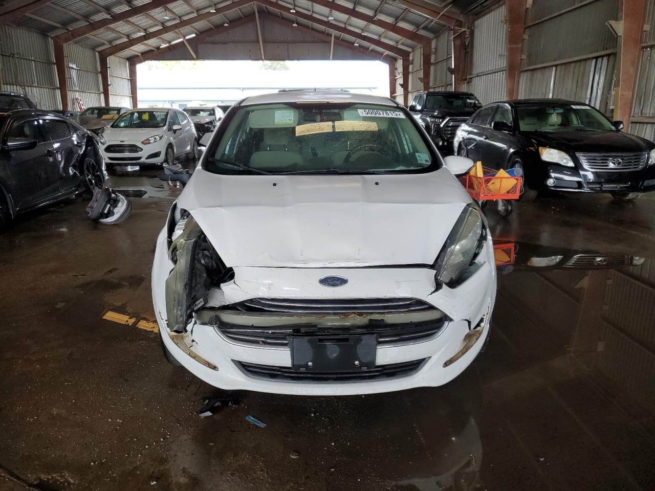 2016 Ford Fiesta Se - Фото 5