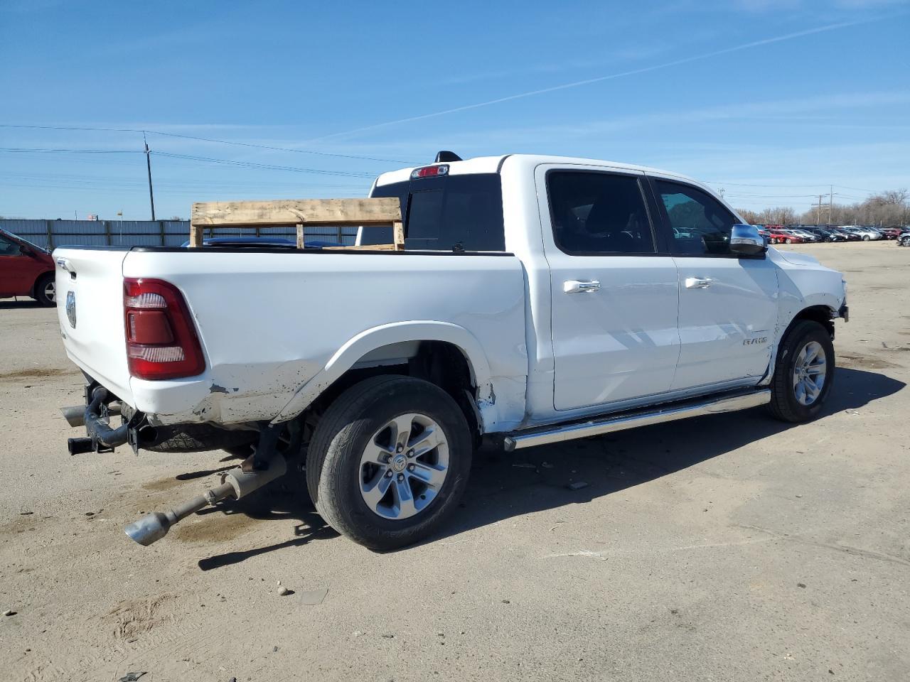 2022 Ram 1500 Laramie - Фото 3