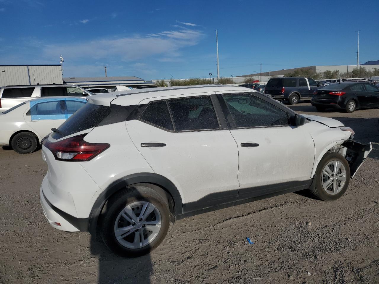 2024 Nissan Kicks S - Фото 3