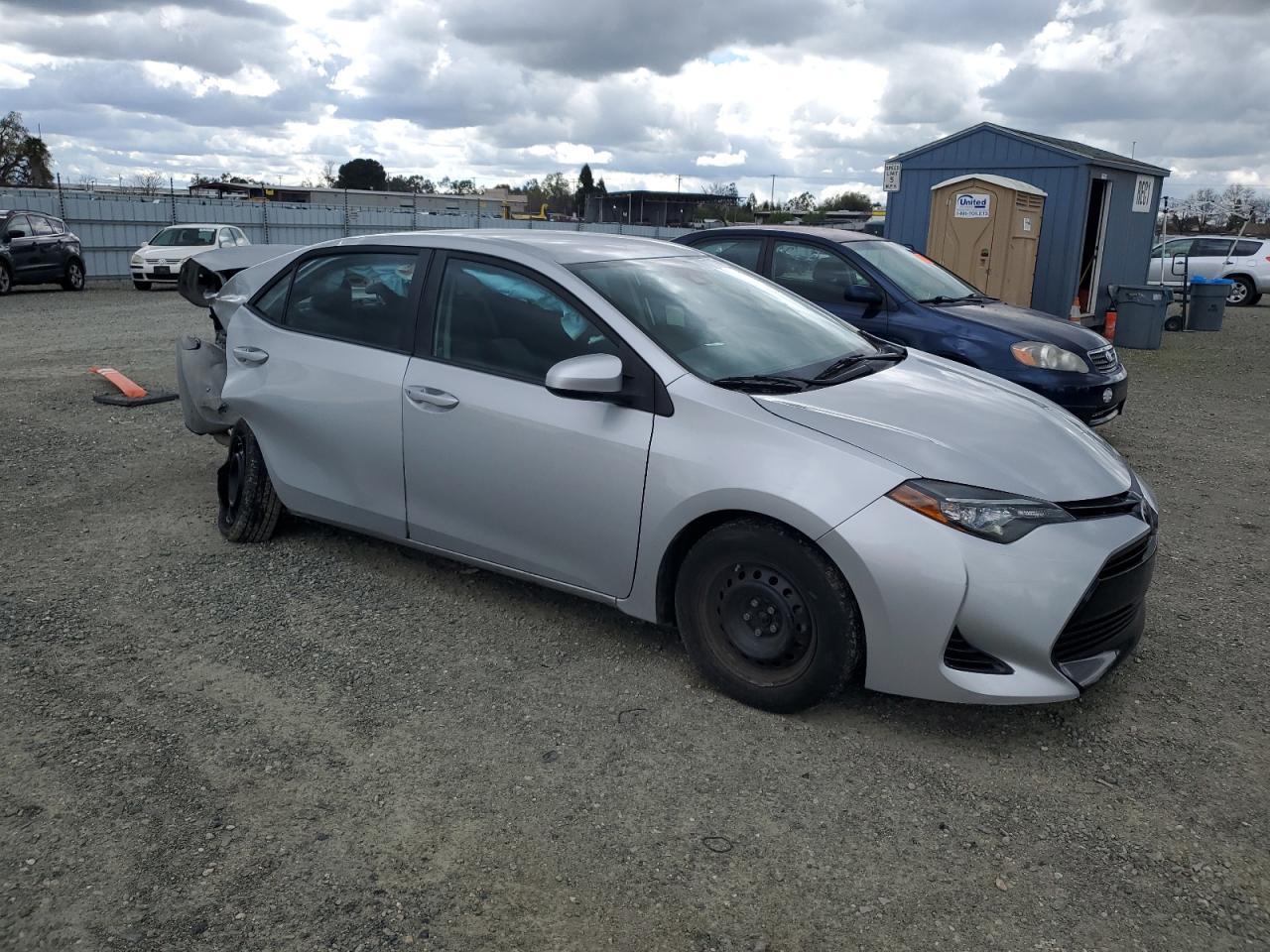 2017 Toyota Corolla L - Фото 4