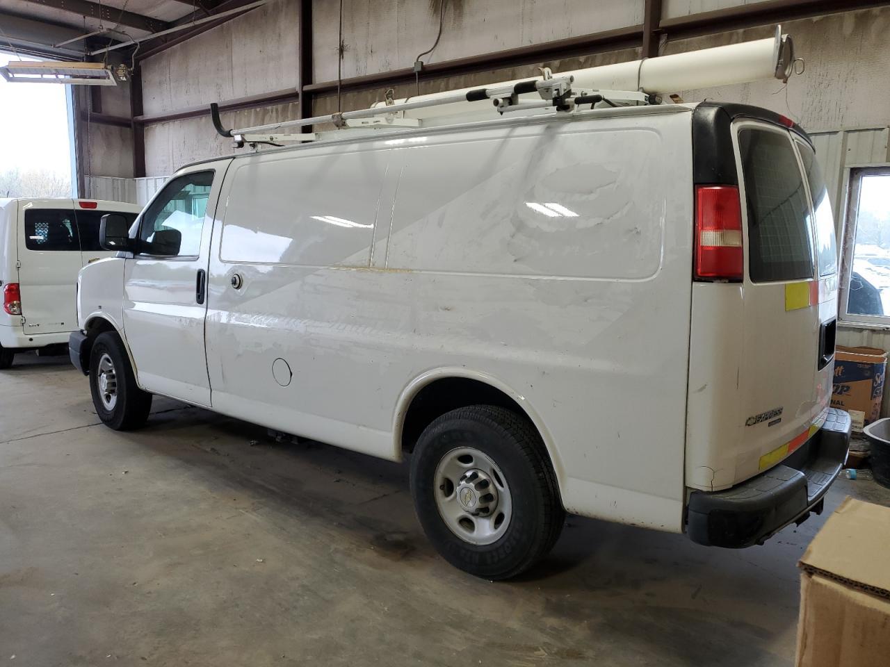 2013 Chevrolet Express G2500 - Фото 2