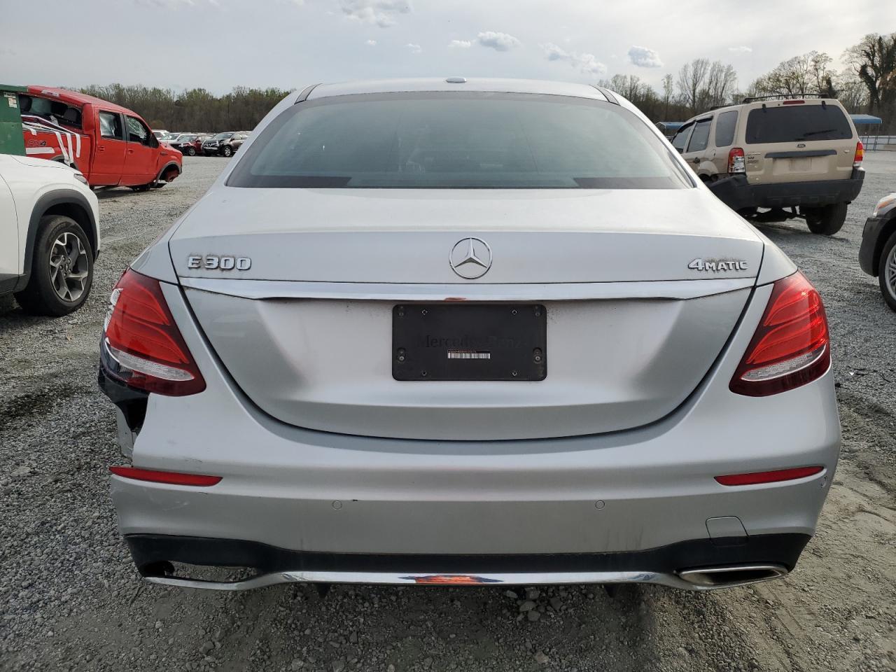 2017 Mercedes-Benz E 300 4Matic - Image 6