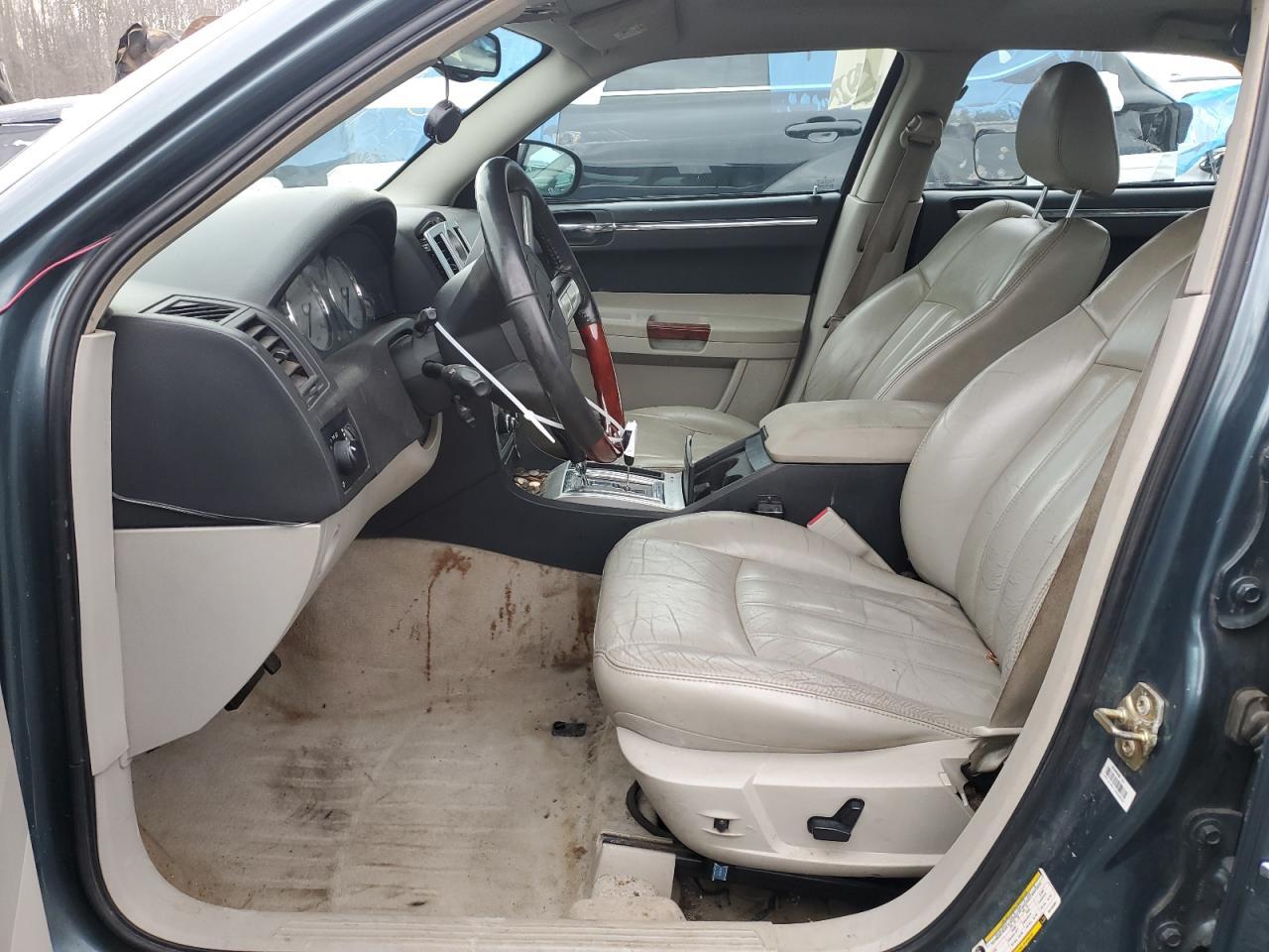 2006 Chrysler 300C - Image 7