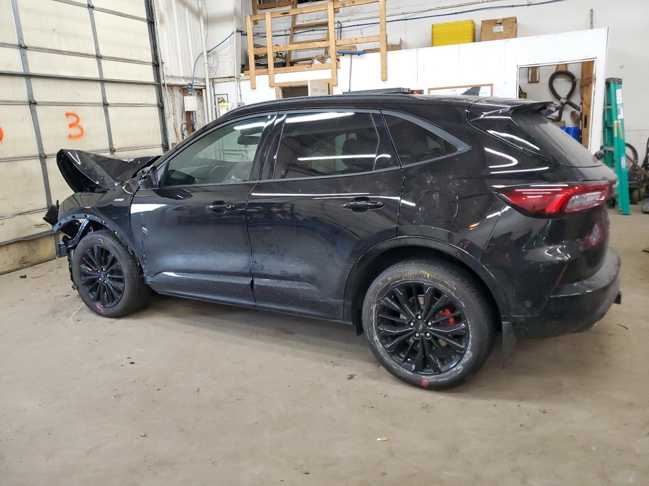 2023 Ford Escape St Line Elite - Фото 2