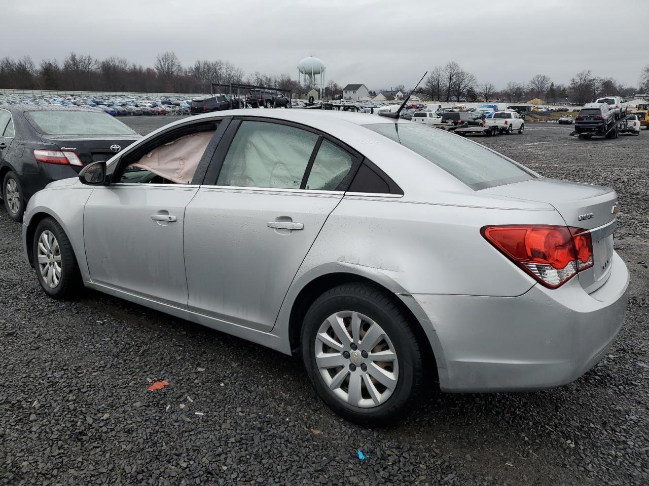 2011 Chevrolet Cruze Ls - Фото 2