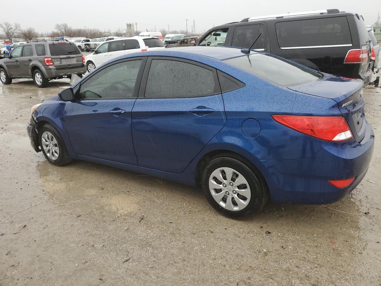 2017 Hyundai Accent Se - Image 2