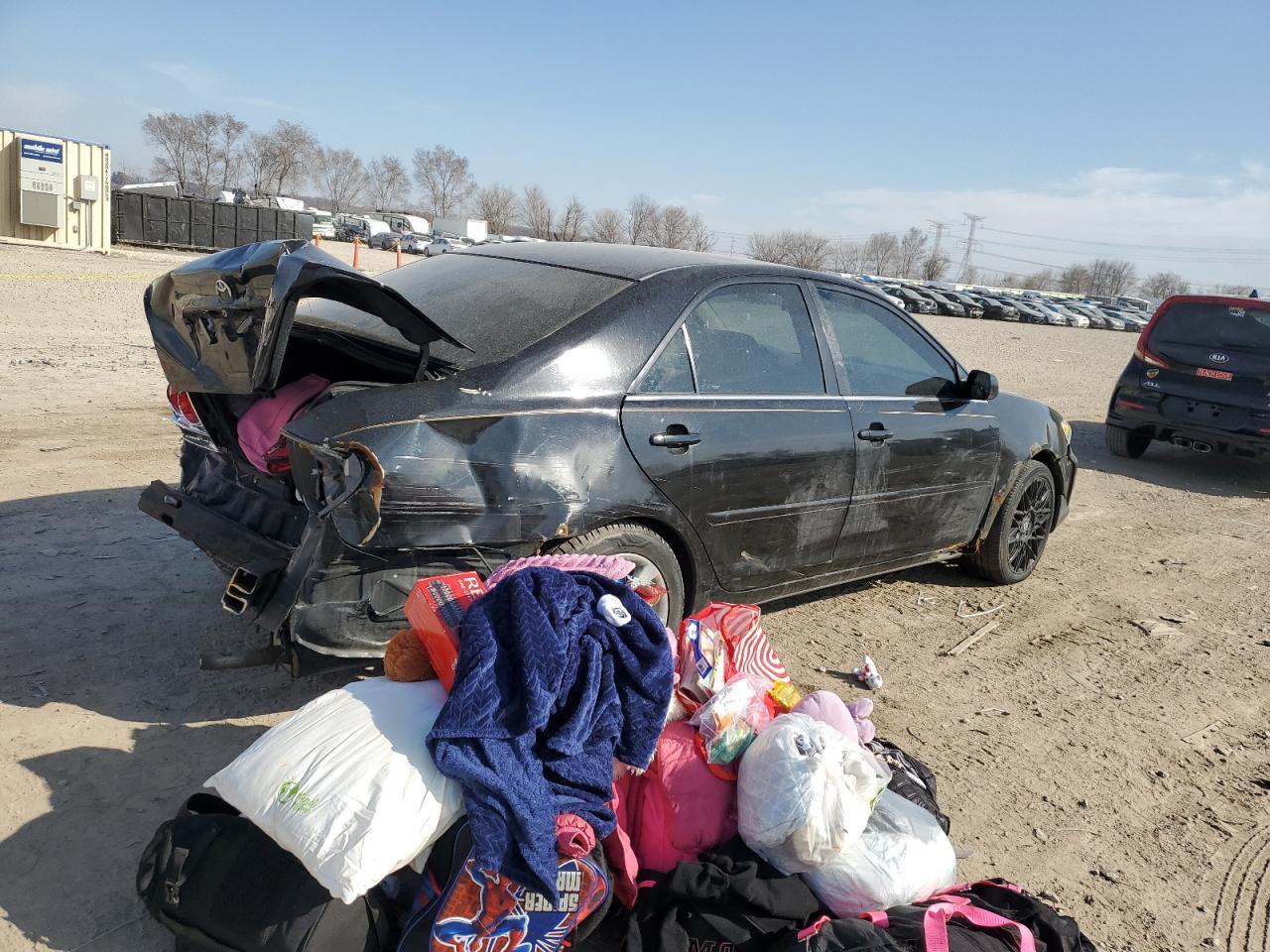 2005 Toyota Camry Le - Image 3