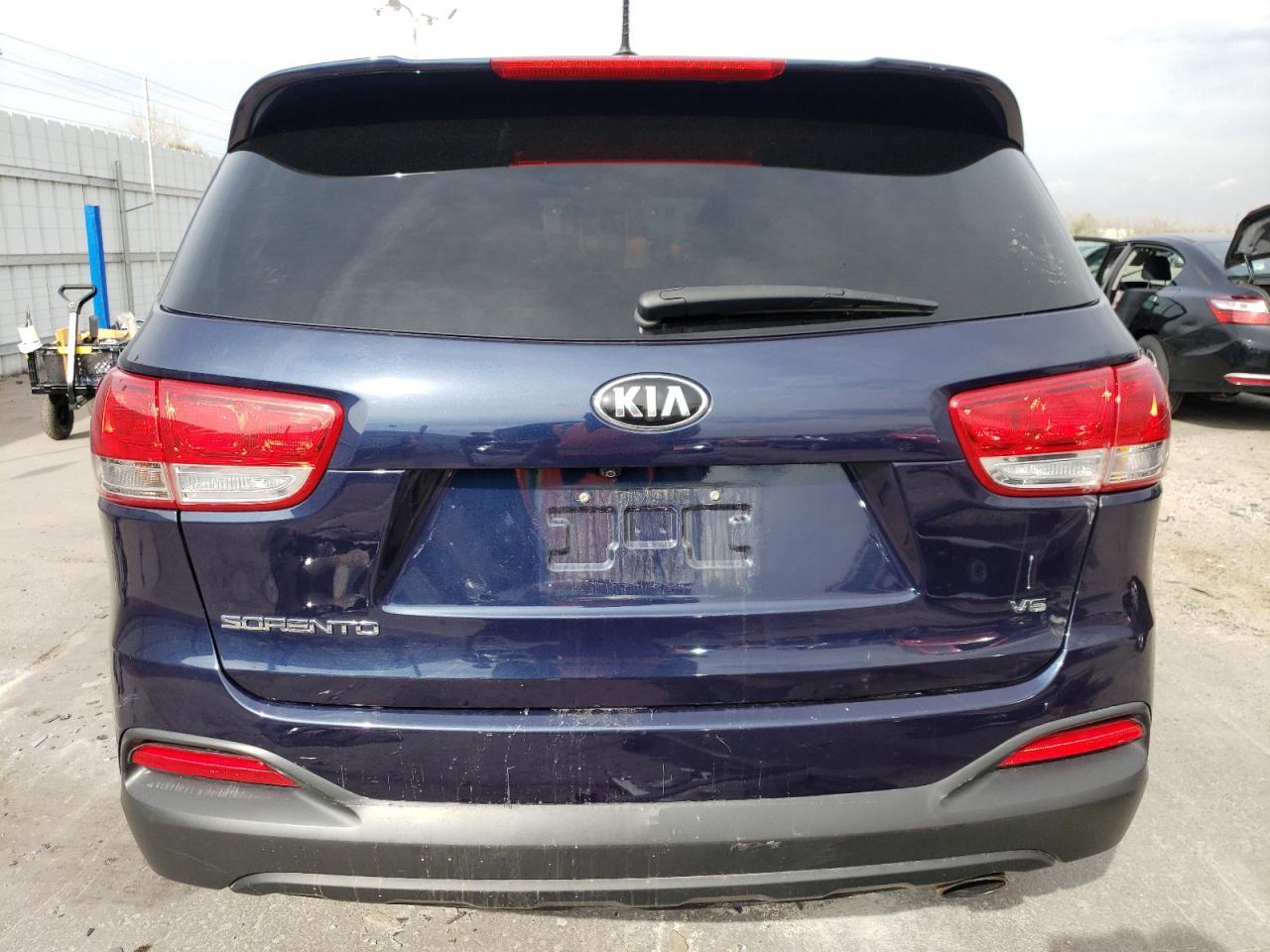 2018 Kia Sorento Lx V6 - Image 6