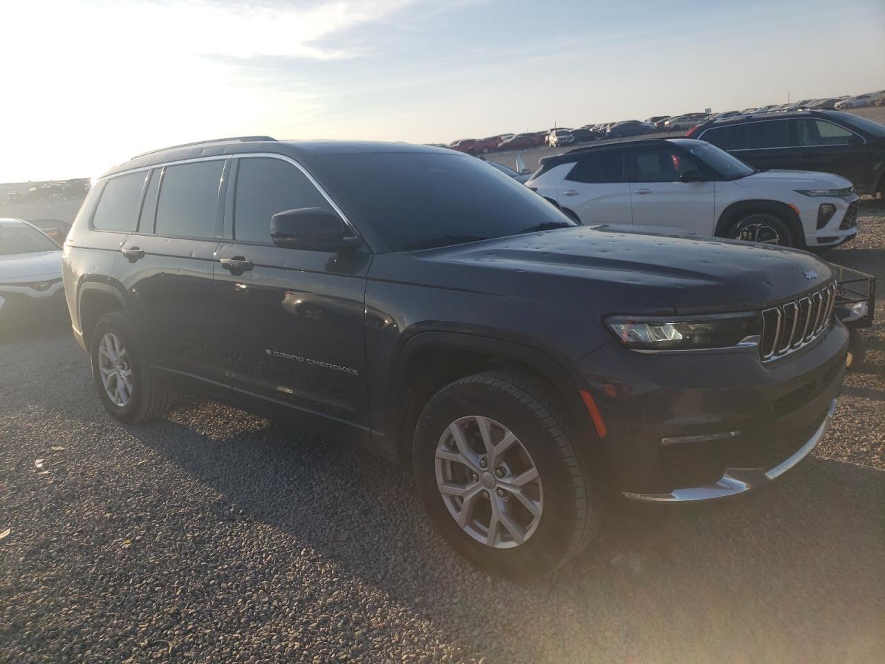 2022 Jeep Grand Cherokee L Limited L Limited - Image 4