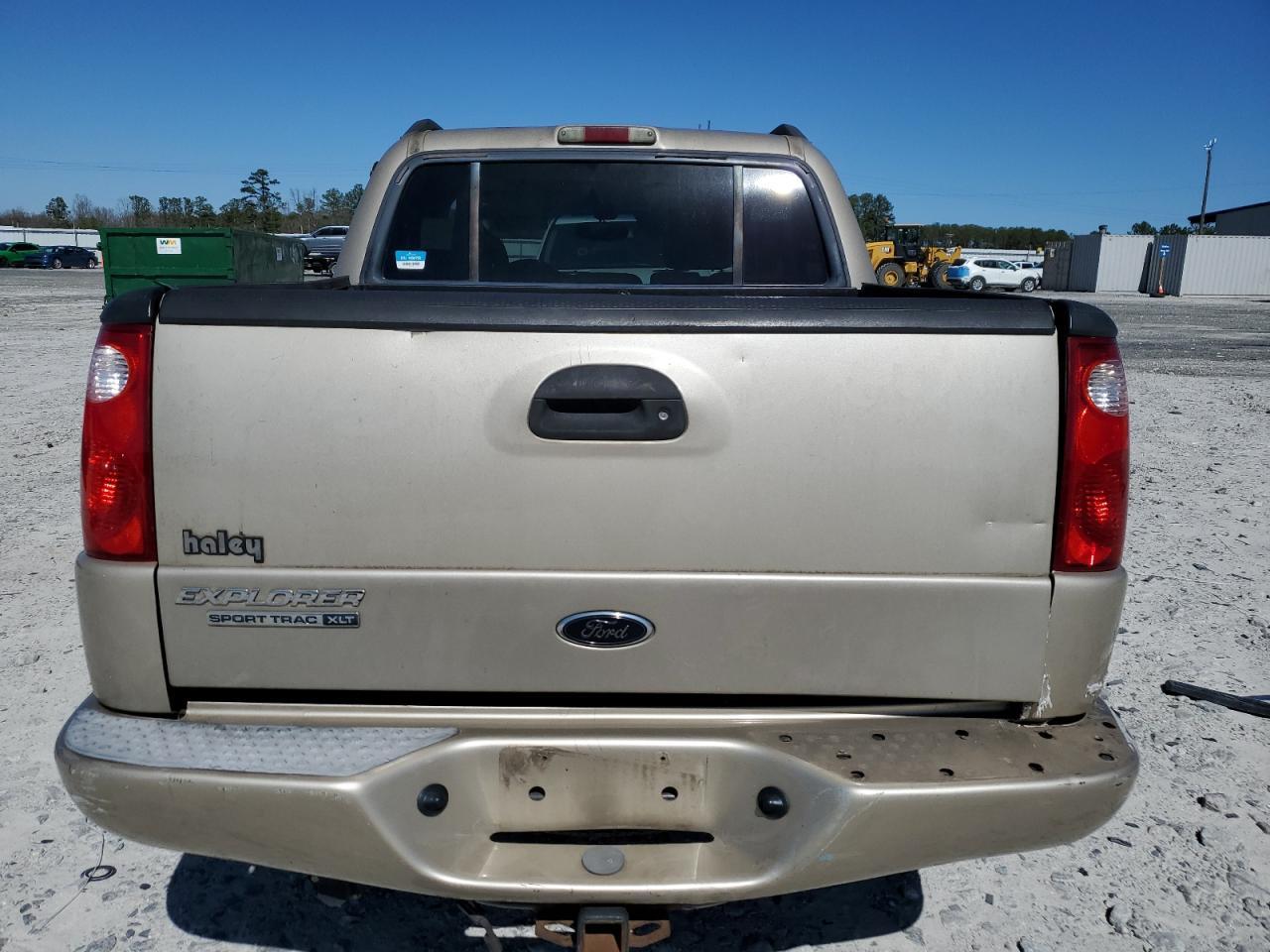 2004 Ford Explorer Sport Trac - Image 6