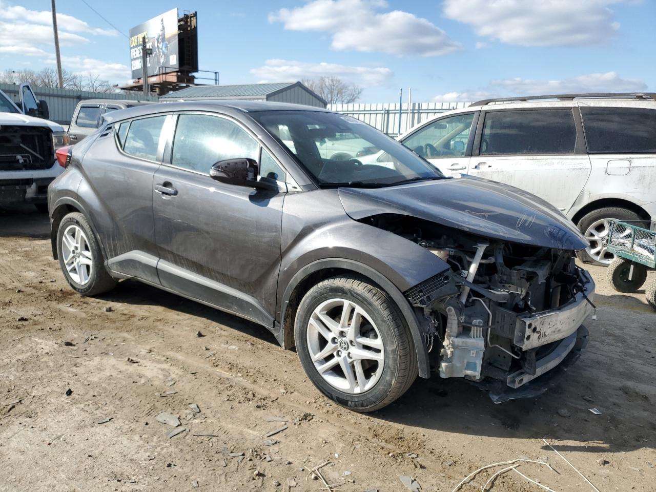 2021 Toyota C-Hr Xle - Фото 4