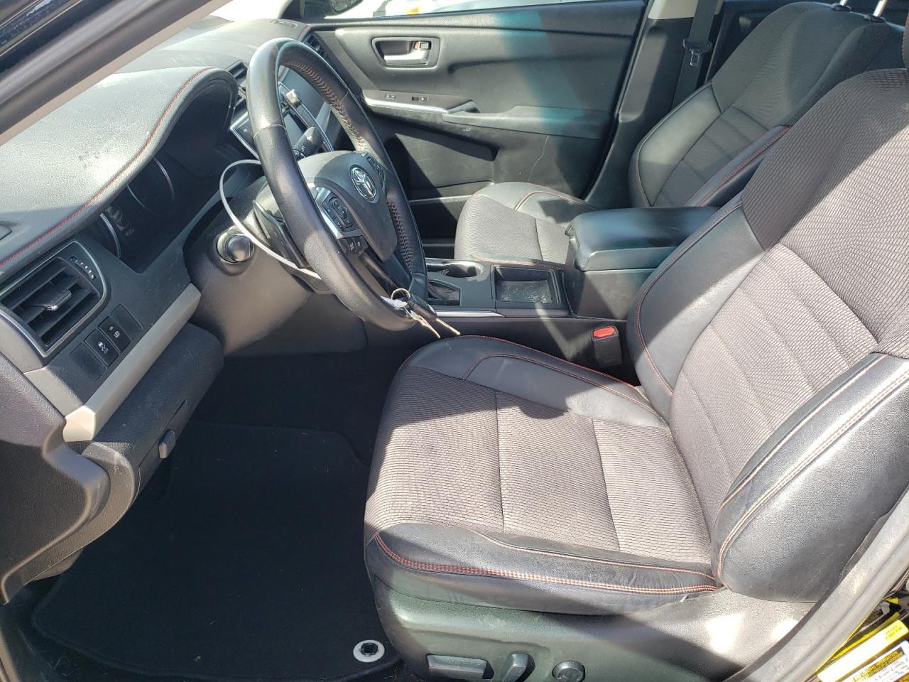 2016 Toyota Camry Le - Фото 7