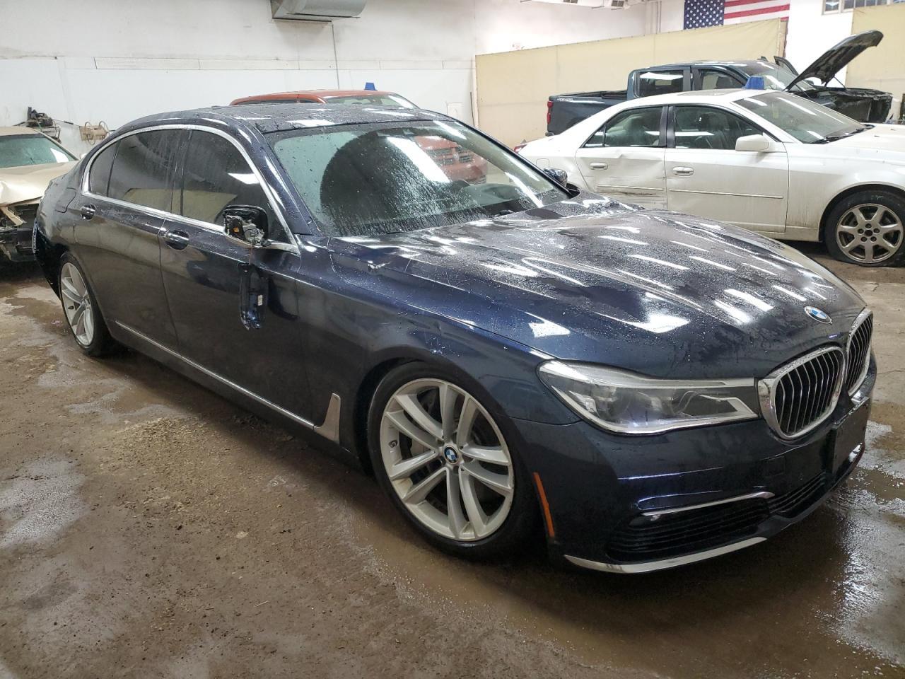 2018 BMW 750 Xi - Image 4