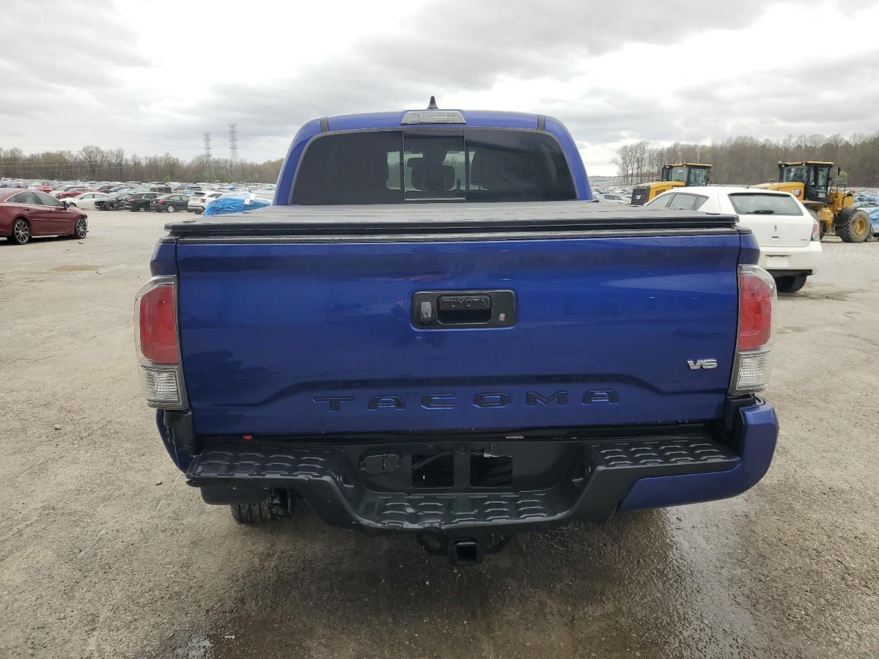 2023 Toyota Tacoma Double Cab - Image 6