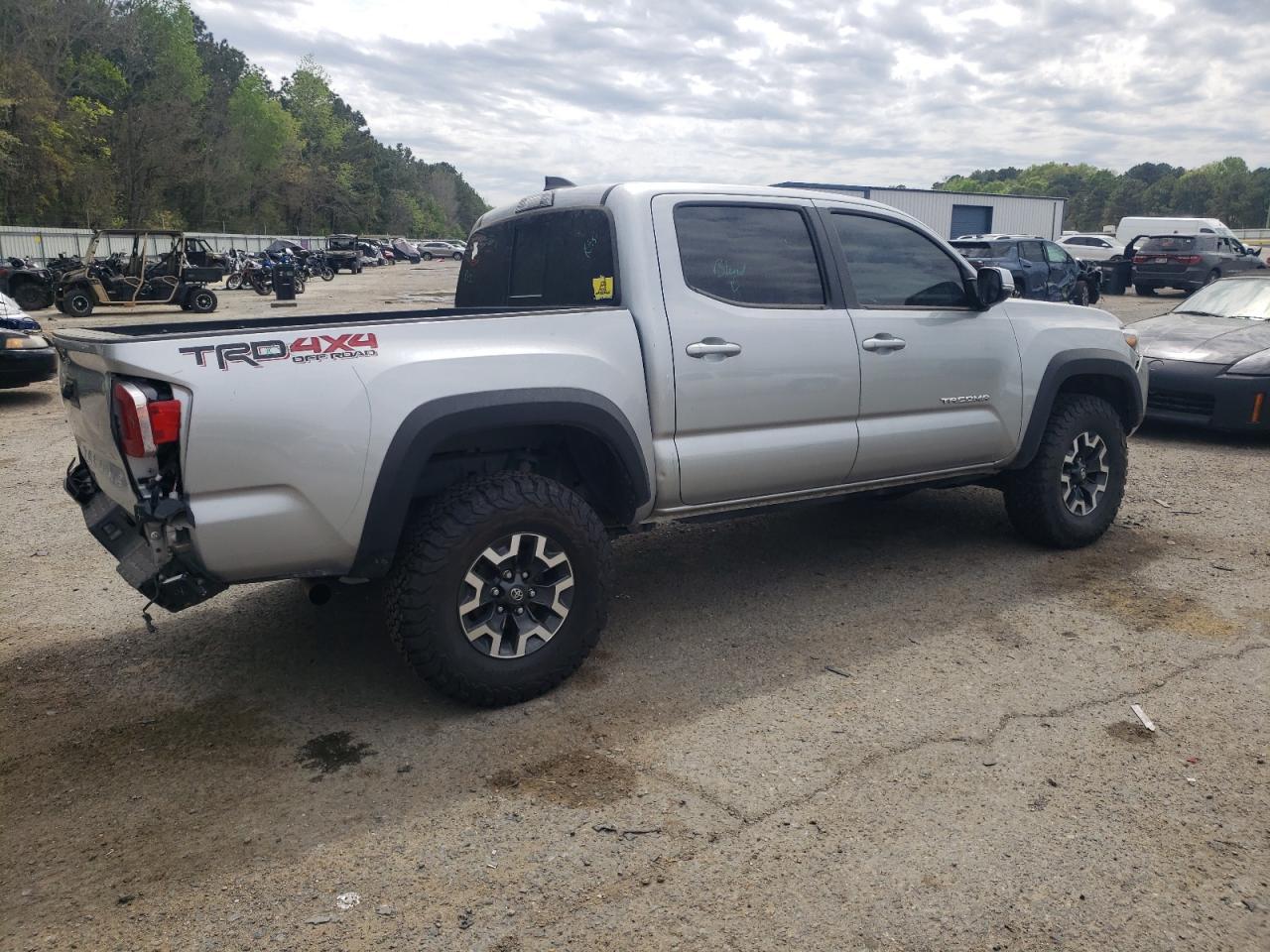 2023 Toyota Tacoma Double Cab - Фото 3