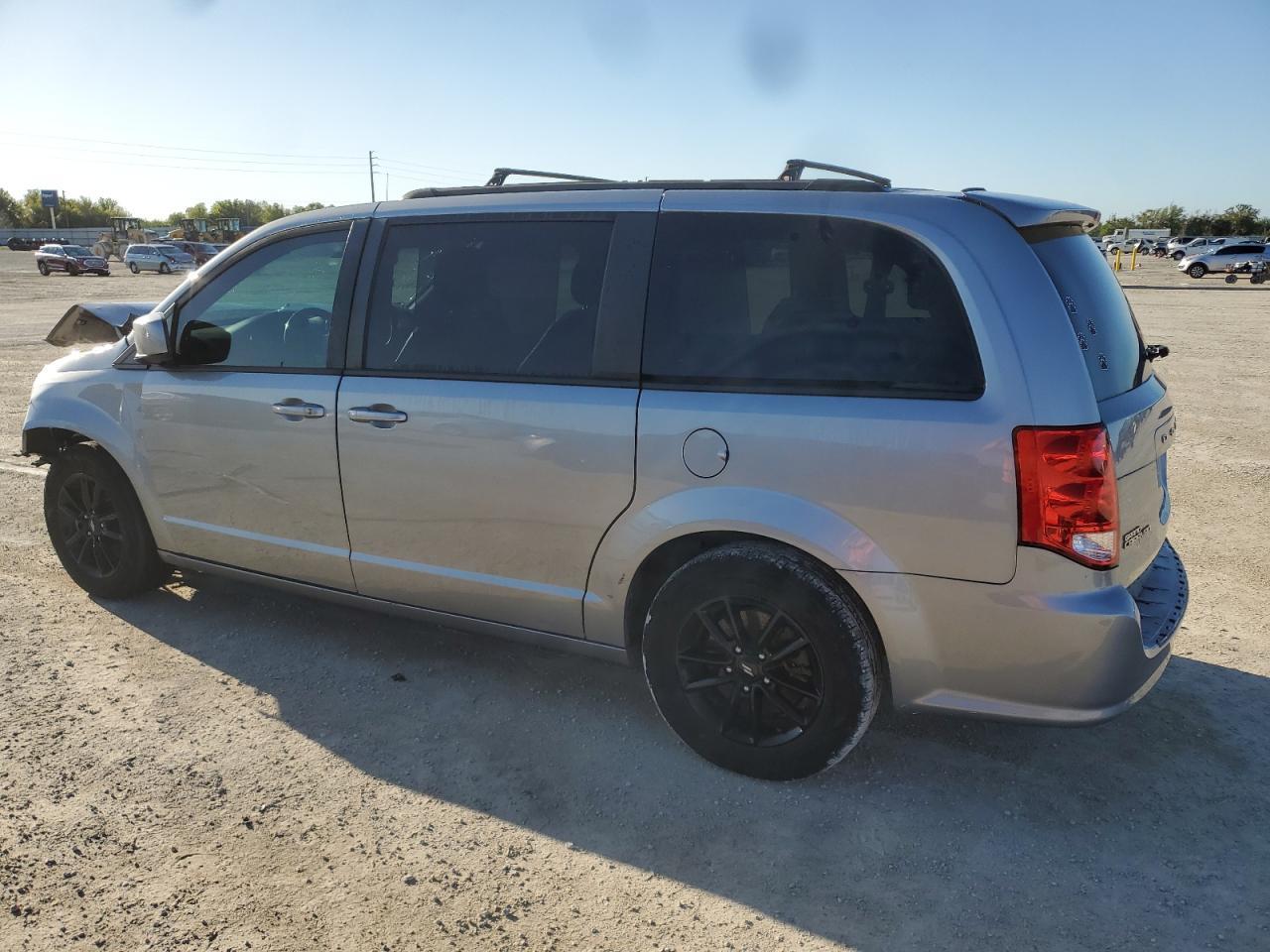 2019 Dodge Grand Caravan Gt - Image 2