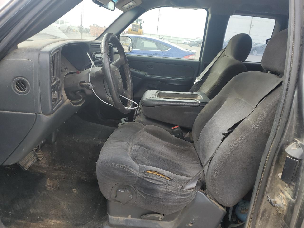 2002 Chevrolet Silverado C1500 - Image 7