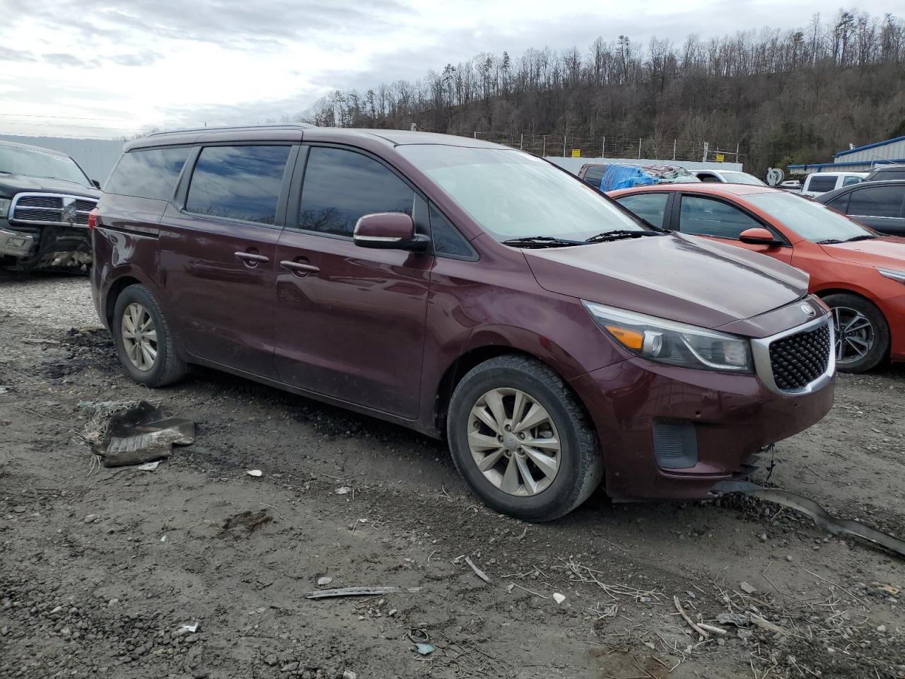 2017 Kia Sedona Lx - Фото 4