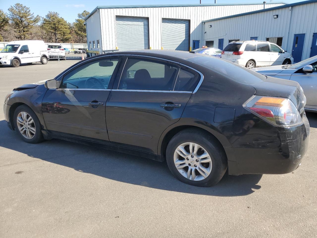 2012 Nissan Altima Base - Фото 2