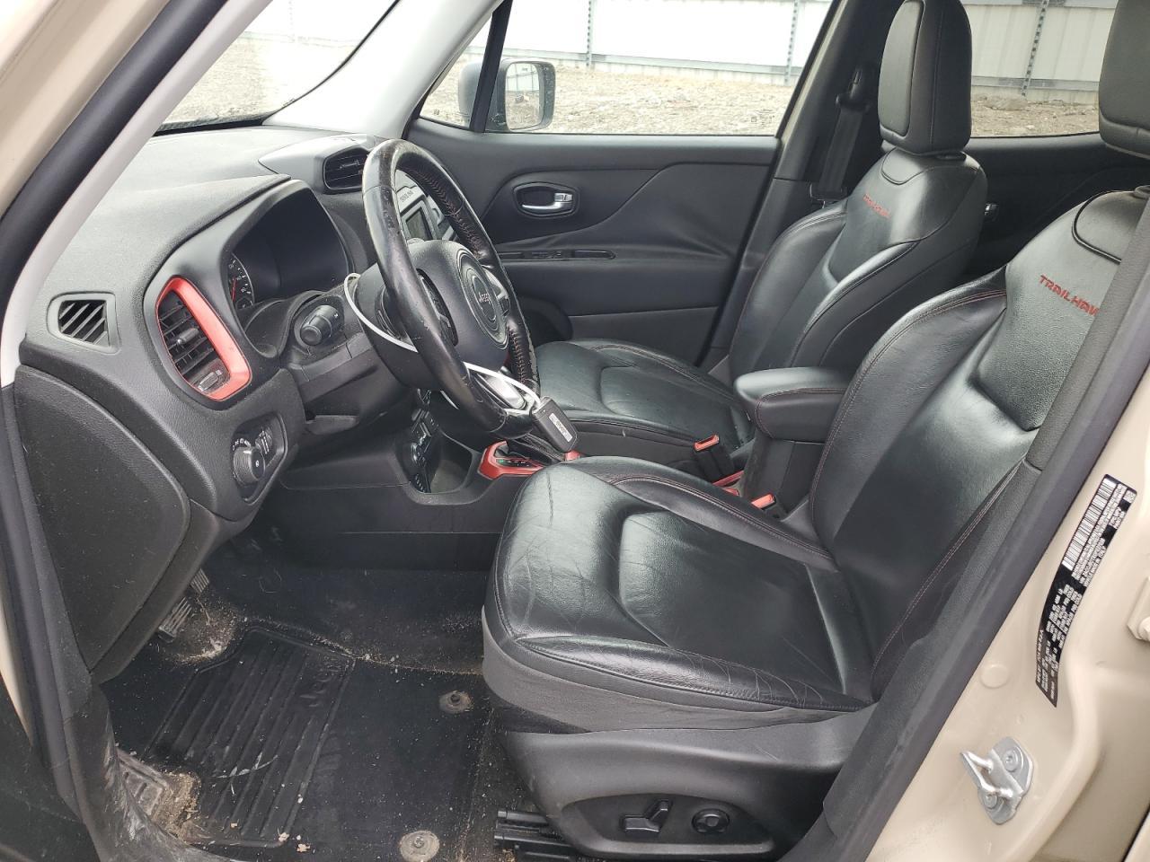 2016 Jeep Renegade Trailhawk - Image 7