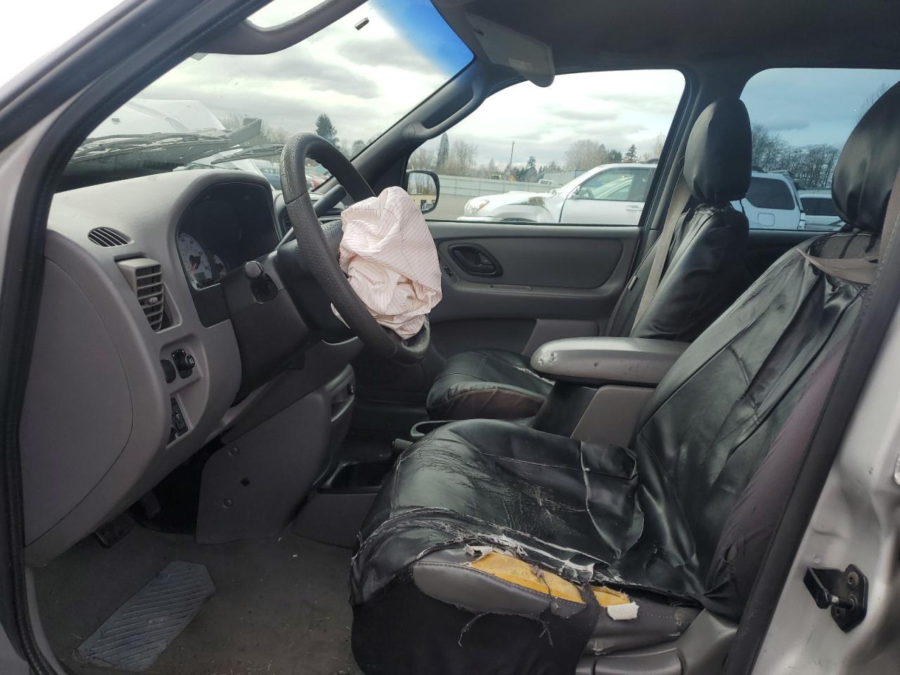 2002 Ford Escape Xls - Image 7