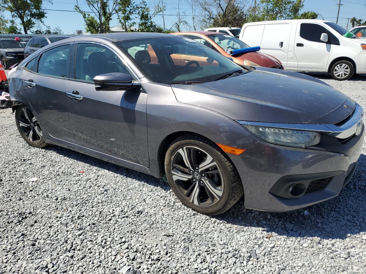2016 Honda Civic Touring - Фото 4
