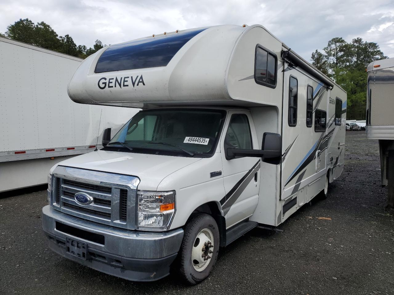 2023 Ford Econoline E450 Super Duty Cutaway Van - Фото 2