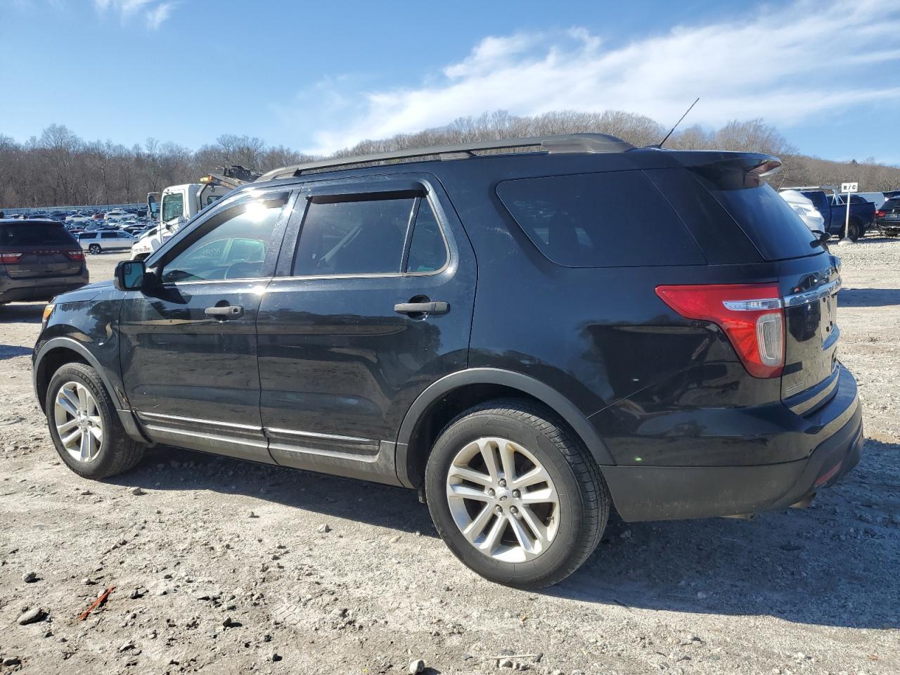 2012 Ford Explorer - Фото 2