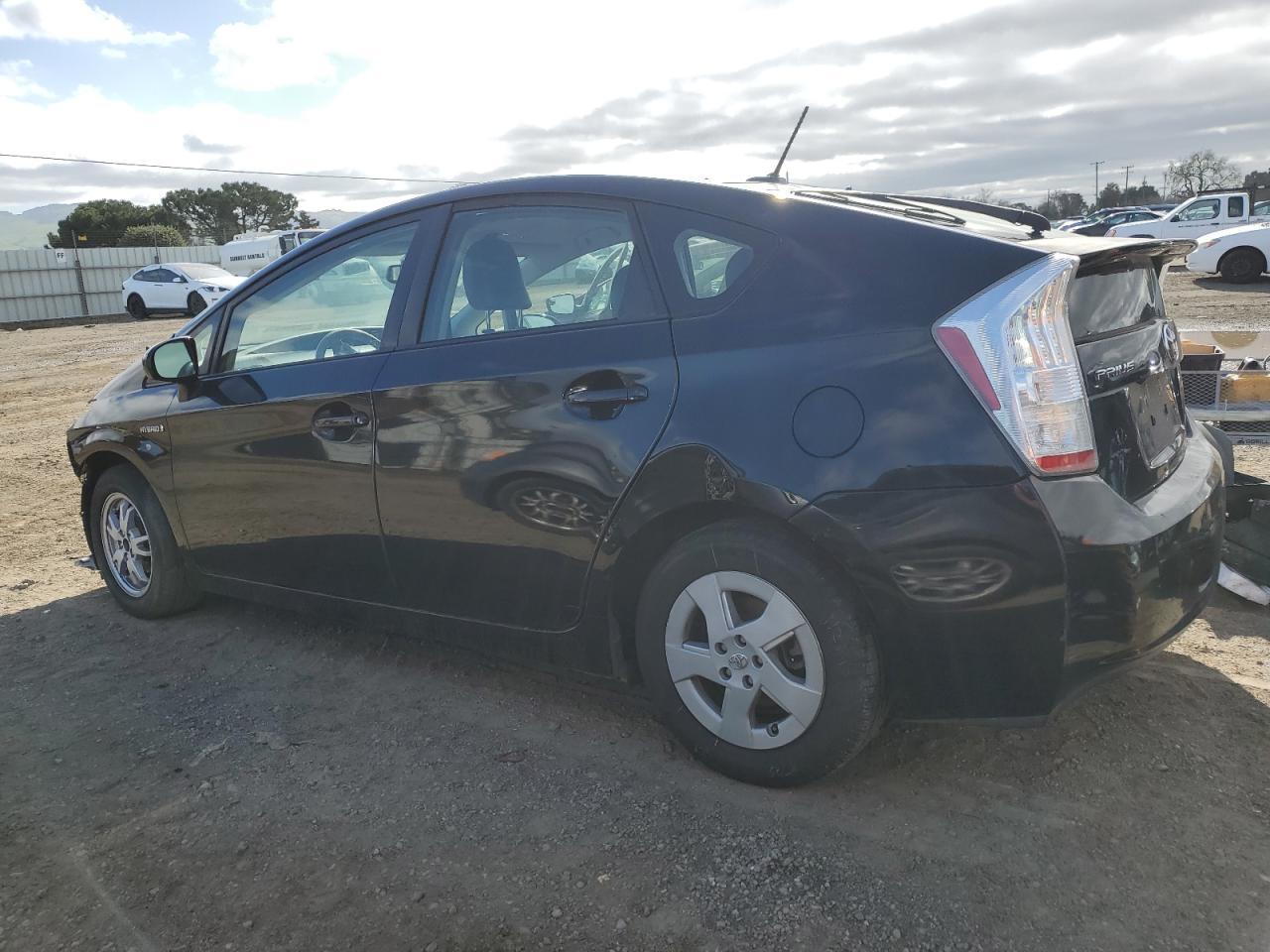 2011 Toyota Prius - Фото 2