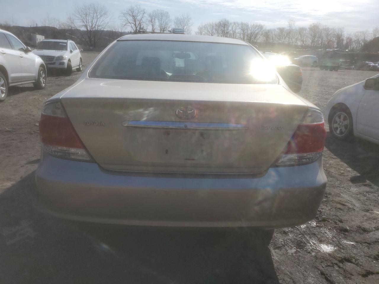 2005 Toyota Camry Le - Фото 6