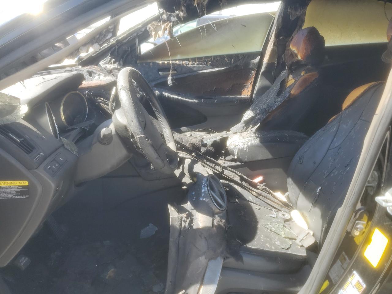 2011 Hyundai Sonata - Image 7