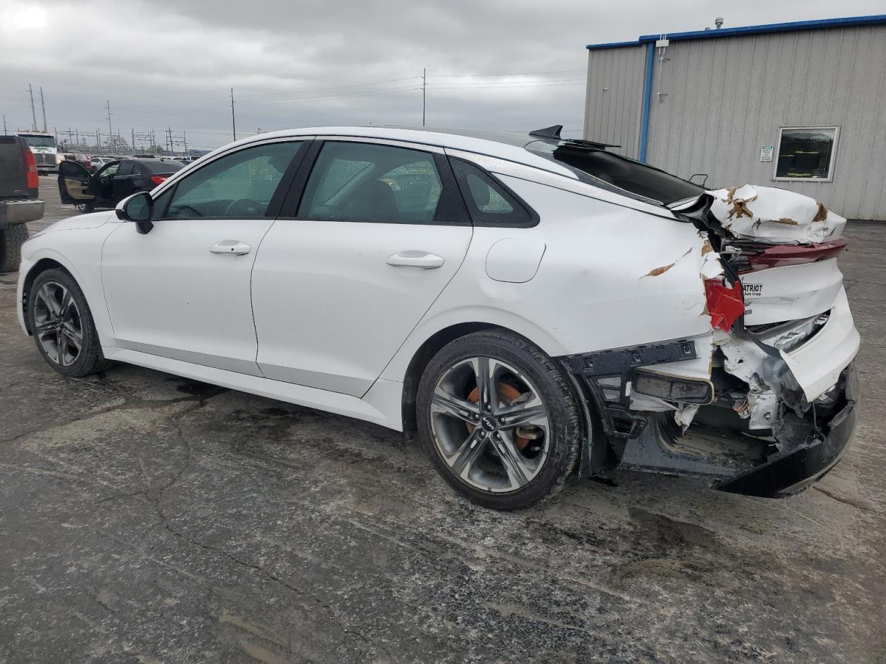 2022 Kia K5 Ex - Image 2