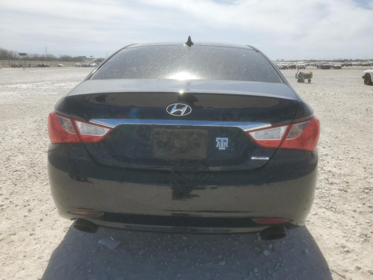 2011 Hyundai Sonata - Image 6