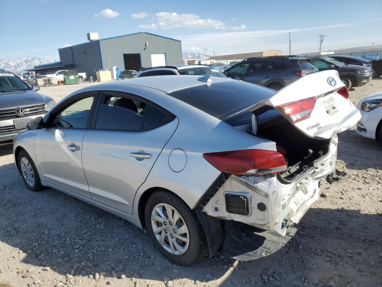 2017 Hyundai Elantra Se - Image 2