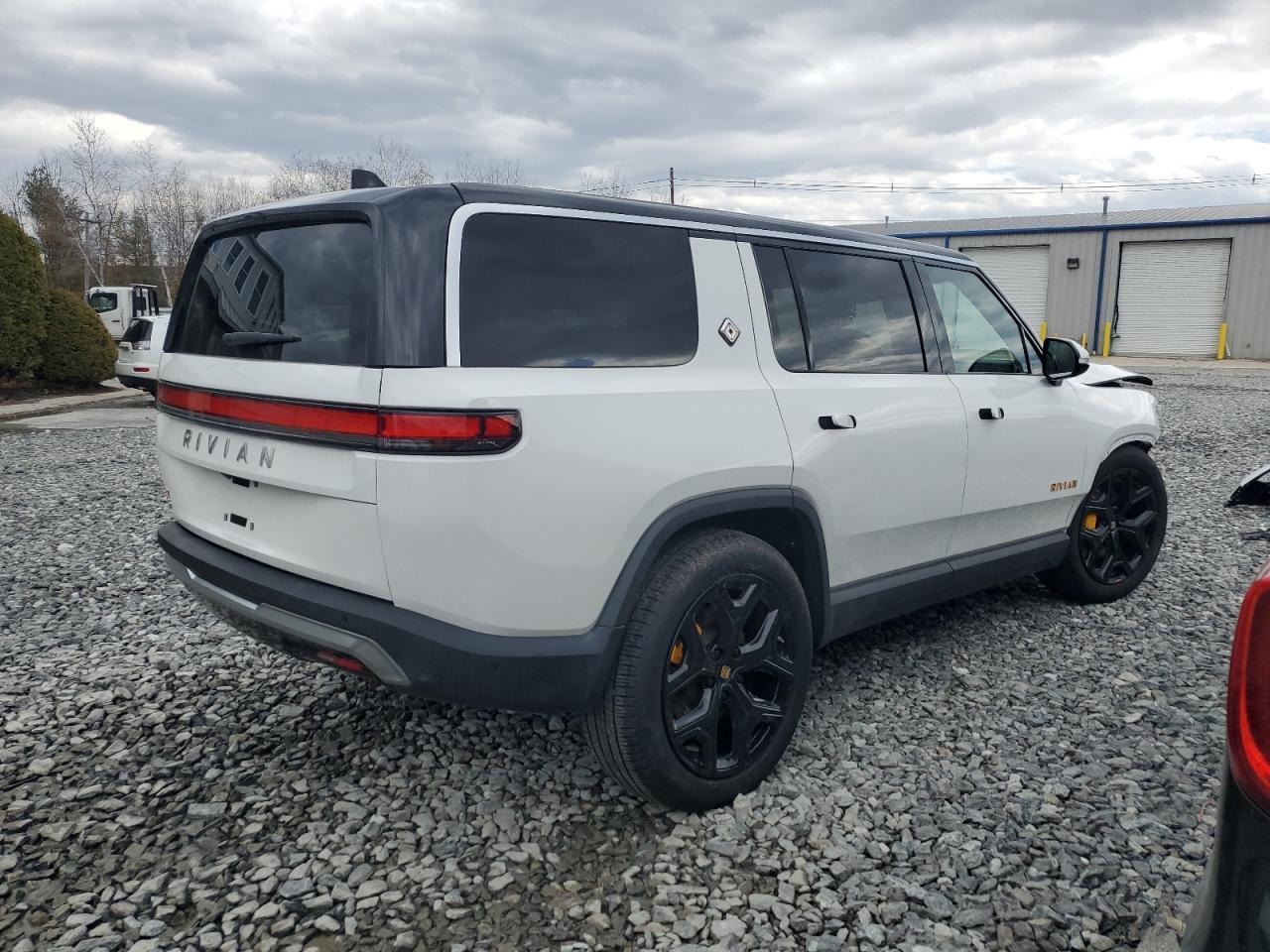 2023 Rivian R1S Launch Edition - Image 3