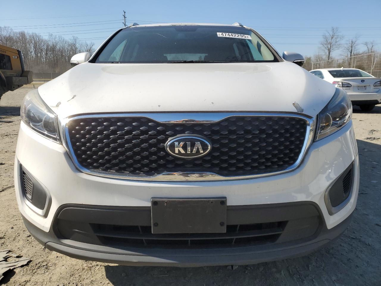 2016 Kia Sorento Lx - Image 5