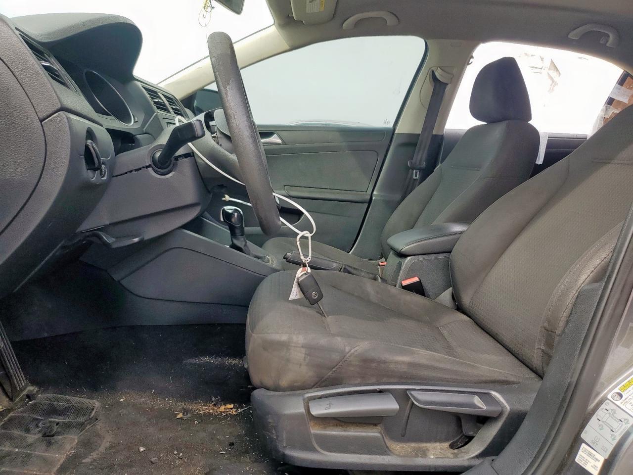 2016 Volkswagen Jetta S - Фото 7