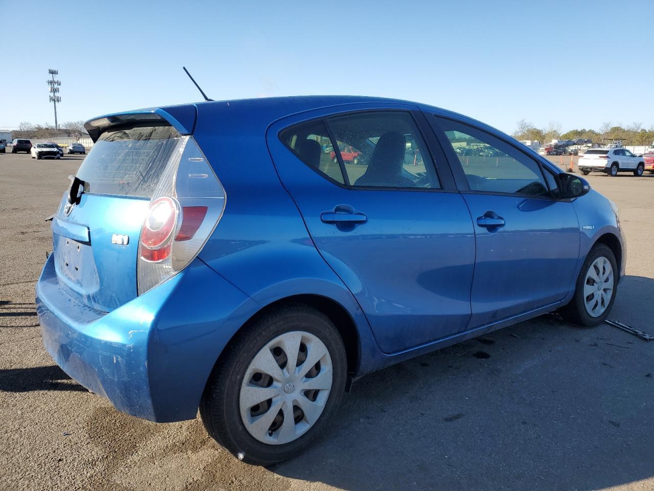 2013 Toyota Prius C - Image 3
